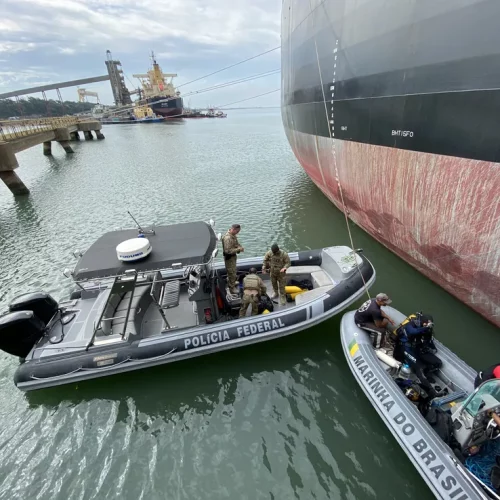 Mergulhadores, navios e drogas ocultas: PF descobre rota sofisticada de tráfico internacional
